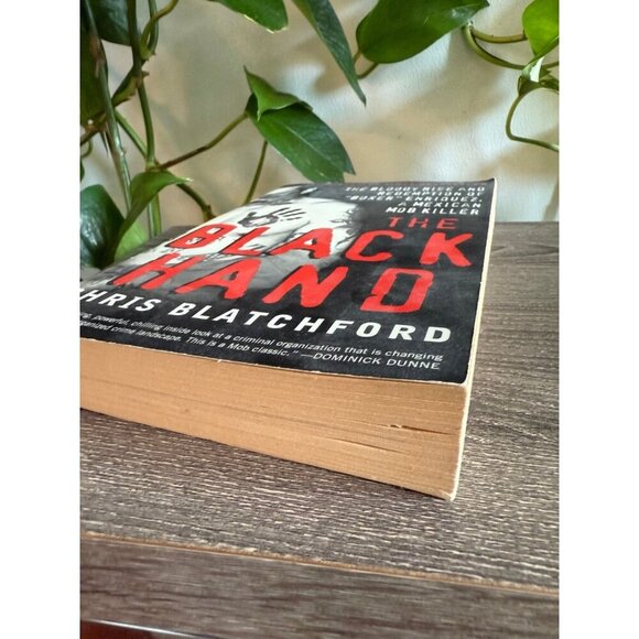 The black hand by Chris BLATCHFORD book - Picture 2 of 8